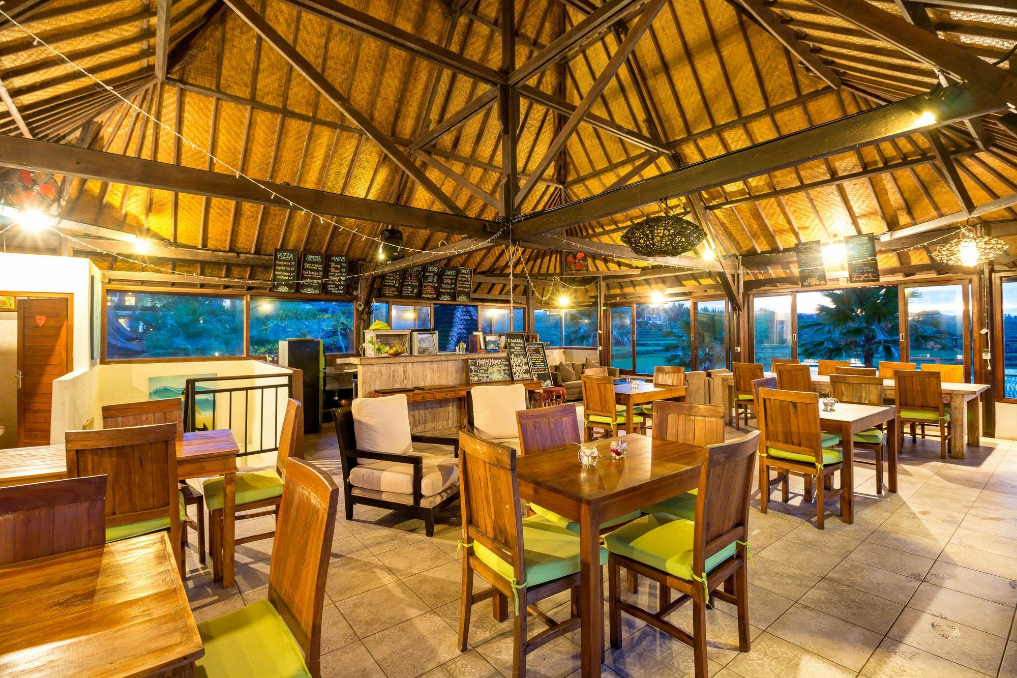 Arton Resort & Beach Club Палакан Екстер'єр фото
